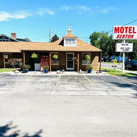 Benton Motel Bagian luar foto