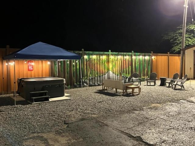 Benton Motel Bagian luar foto