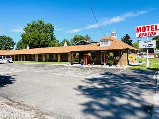 Benton Motel Bagian luar foto