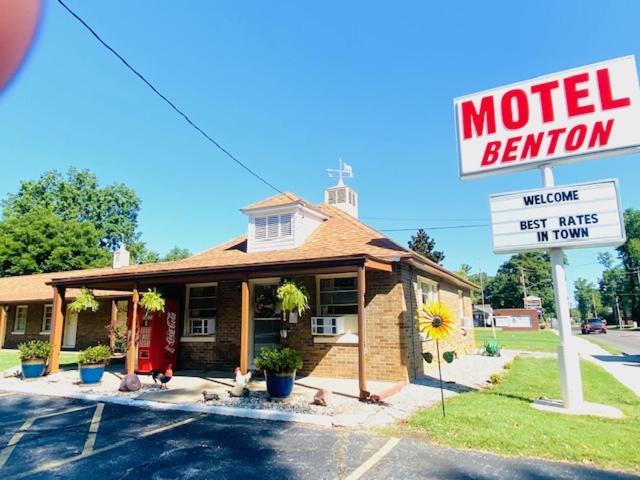 Benton Motel Bagian luar foto